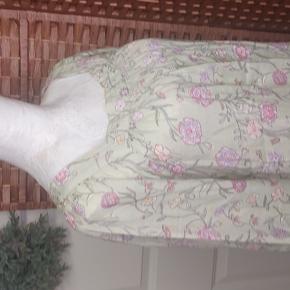 Lauren Conrad Spring Blouse Rayon Medium - Picture 8 of 11